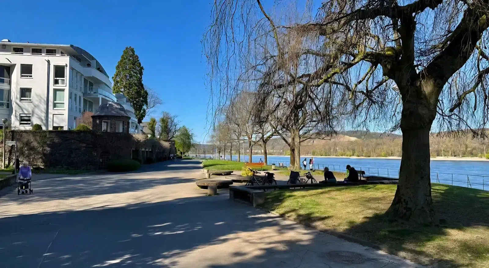 Rheinpromenade Mehlem (John-J.-McCloy-Ufer), Bonn