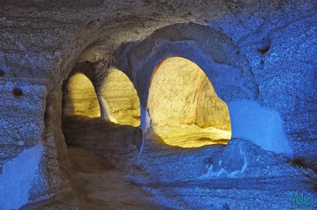 Catacombs of Milos, Bonn