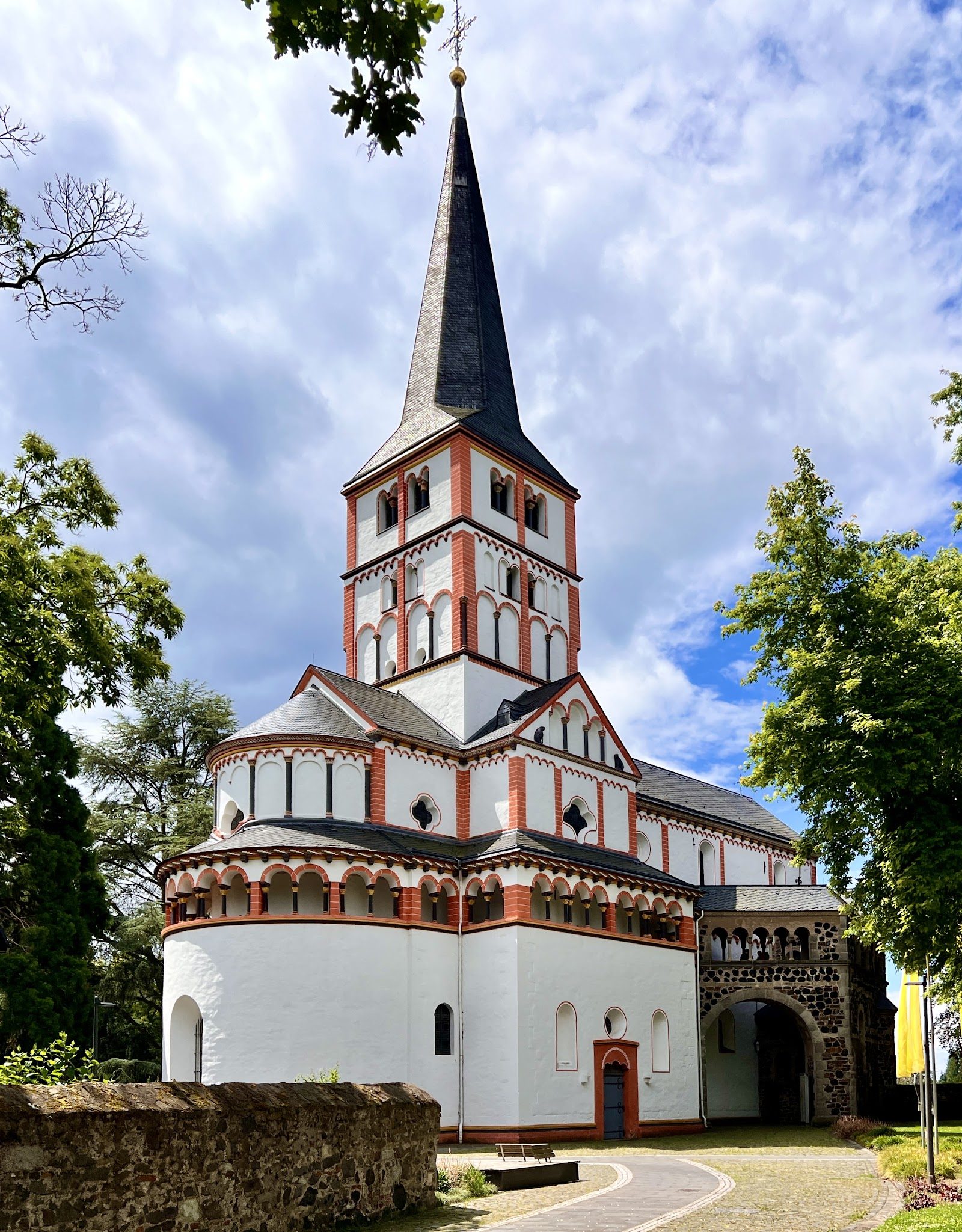 Doppelkirche St. Maria und St. Clemens (Schwarzrheindorf), Bonn