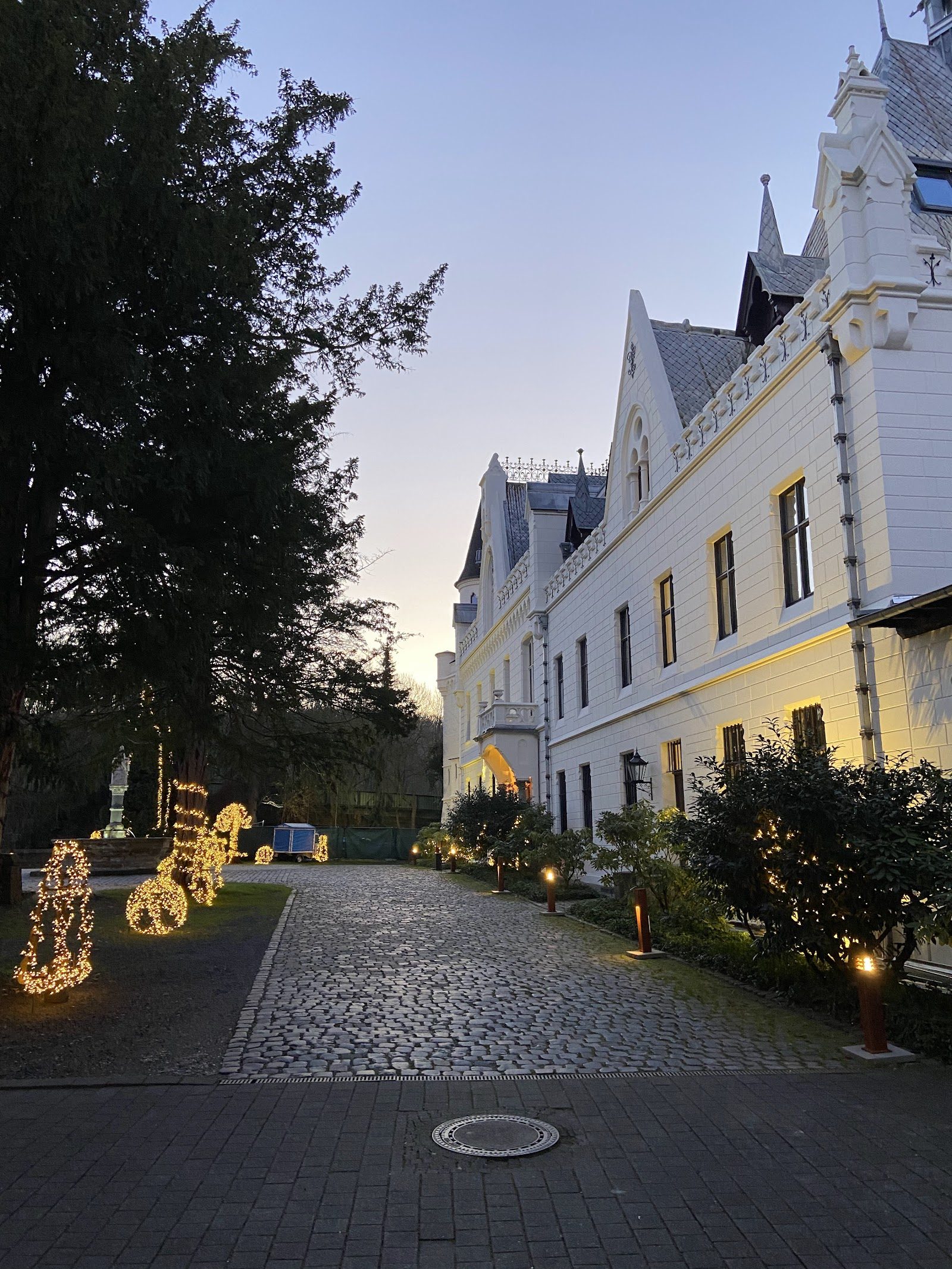 Kommende Ramersdorf / Residenz Kommende, Bonn