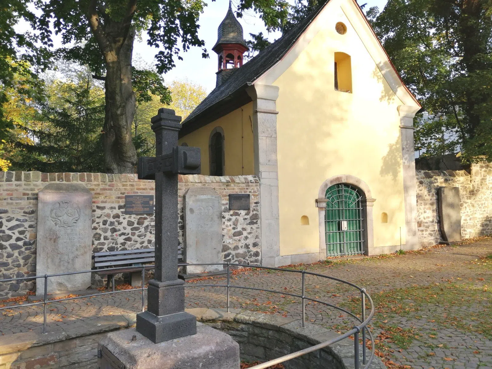 Adelheidis-Kapelle und Adelheidisbrunnen (Pützchen), Bonn